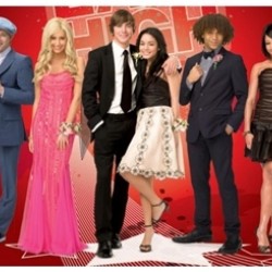 120x180 Cm High School Musical 3 Masa Örtüsü